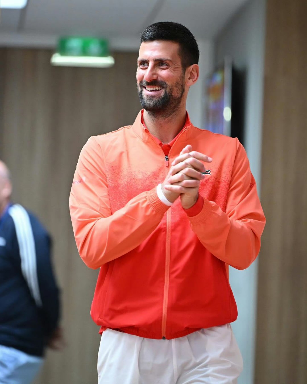 包含NBA常规赛赛程吃紧，皇家社会清晨扳平良机，气氛紧张，临场指挥获称赞的词条